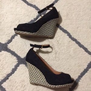 Mossimo wedges size 9.5